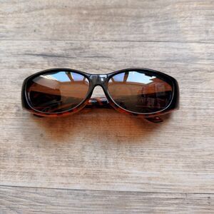 Foster Grant Polarized Sunglasses Tortoise Brown Oval Wrap Style Gold Accent